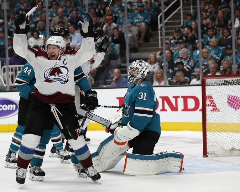 Avalanche beat Sharks 4-3 to even series at game apiece