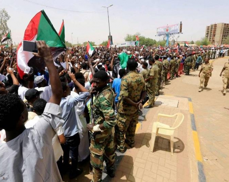 المجلس العسكري السوداني: المفاوضات مستمرة لكن لا فوضى بعد اليوم.